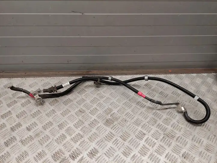 BMW X1 F48 F49 (2015 - 2022) 8677251 Плюсовой провод аккумулятора — фото 5