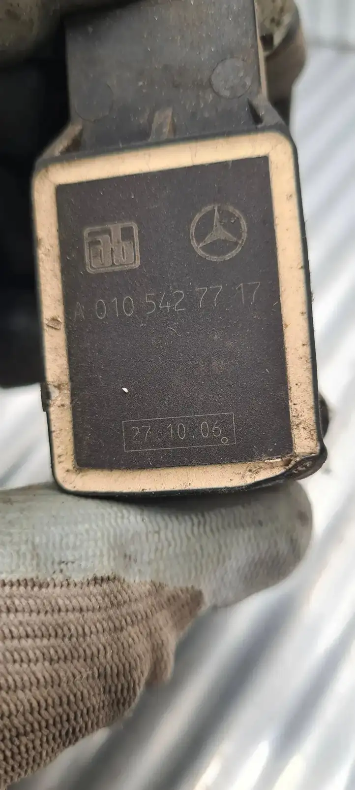 Mercedes-Benz GL X164 (2006 - 2012) 0105427717 Датчик наклона — фото 2