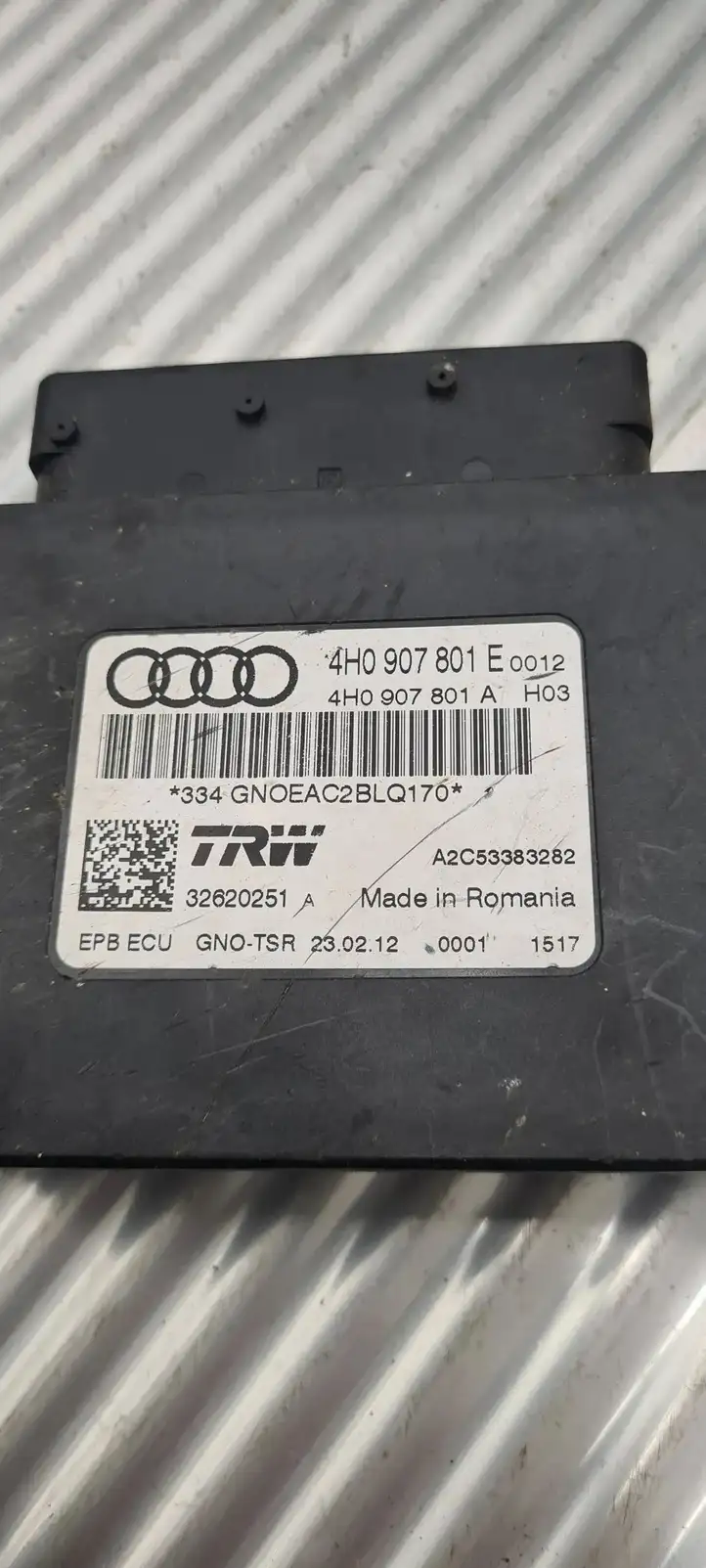 Audi A6 C7 (2011 - 2014) 4H0907801E Блок управления стояночным тормозом — фото 2