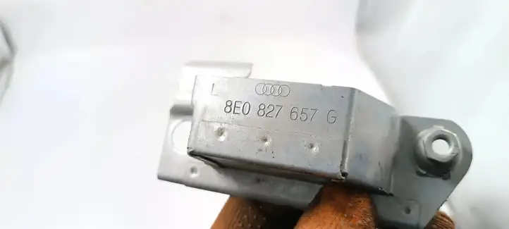 Audi Q7 4L (2005 - 2009) 8E0827657G Прочая отделка багажника — фото 3