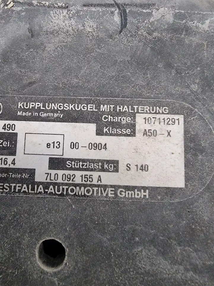 Volkswagen Touareg II (2010 - 2018) 7L0092155A Съемный буксировочный крюк — фото 3