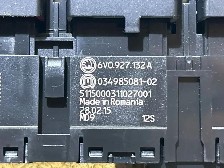 Skoda Fabia Mk3 (NJ) (2015 - 2021) 6V0927132A Блок кнопок на панели — фото 3