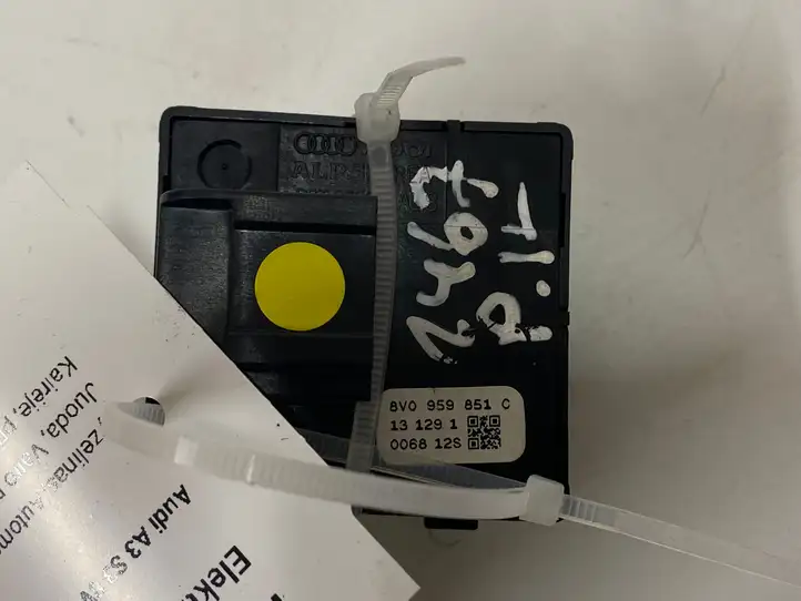 Audi A3/S3 8V (2012 - 2016) 8V0959851 Кнопка стеклоподъемников — фото 2