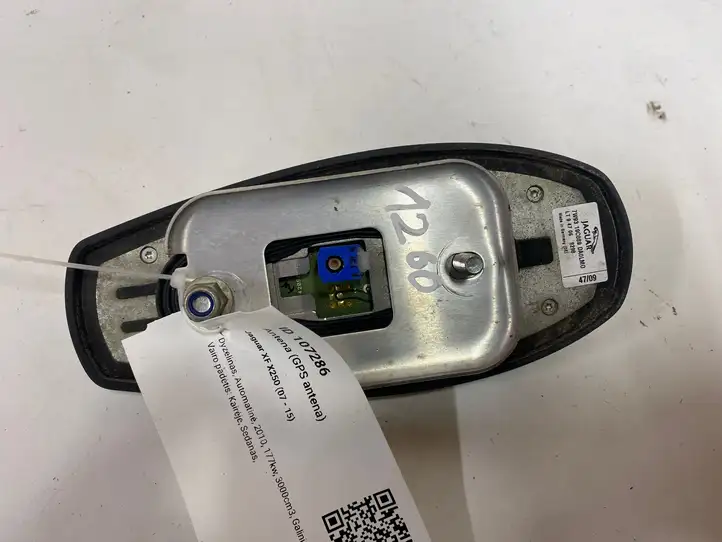 Jaguar XF X250 (2007 - 2015) 7W9319C089 GPS антенна — фото 2