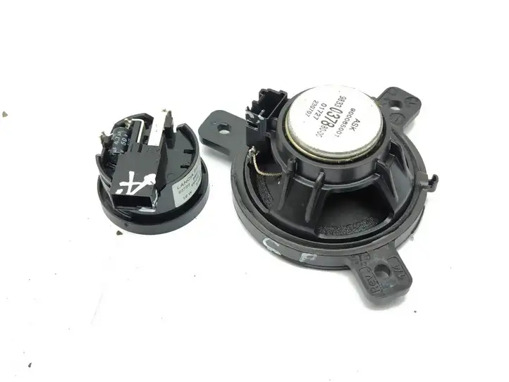 Jeep Avenger (2022 - ) 9833037880 Динамик панели приборов — фото 4