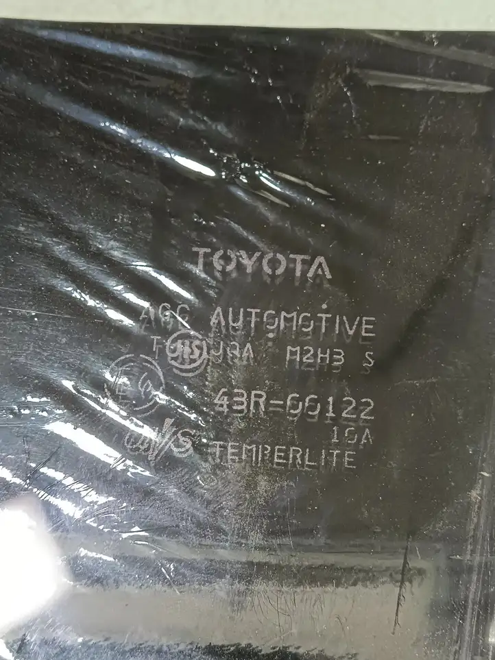 Toyota RAV 4 (XA30) (2006 - 2016) Стекло задней двери — фото 2
