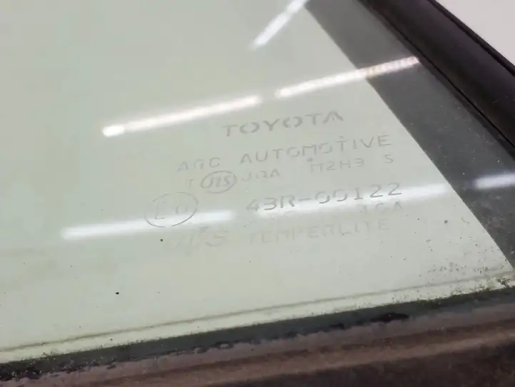 Toyota RAV 4 (XA30) (2006 - 2016) 8618942040 Форточка двери — фото 3