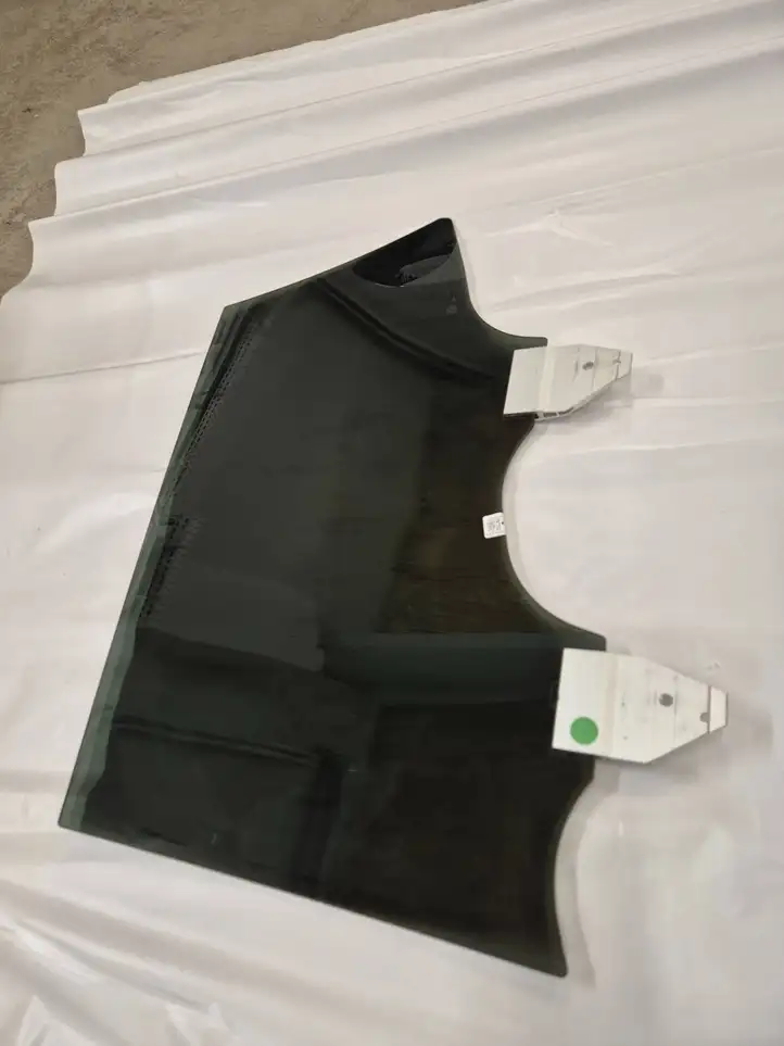 Porsche Taycan 9J1 (2019 - ) 9J0845026A Стекло задней двери — фото 5
