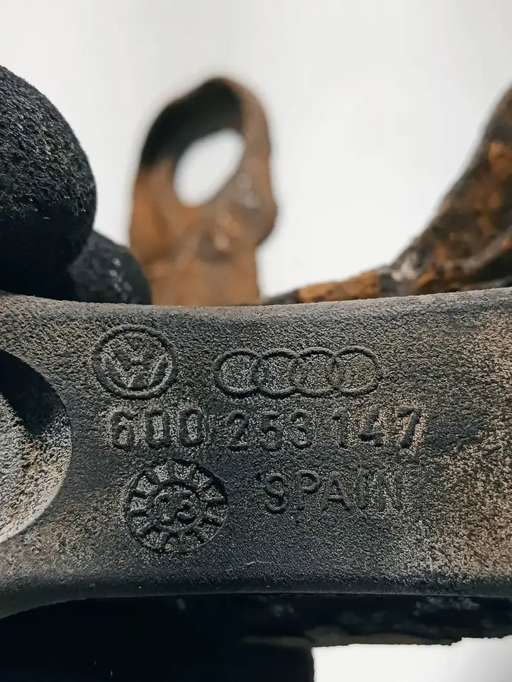 Audi A3/S3 8P (2004 - 2008) 6Q0253147 Кронштейн глушителя — фото 4