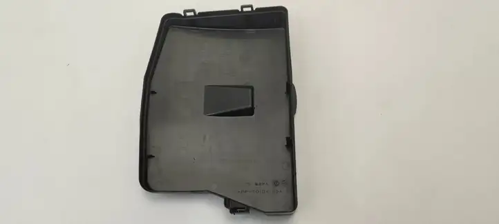 Toyota Avensis T270 (2009 - 2012) 8266205130 Крышка ящика предохранителей — фото 6