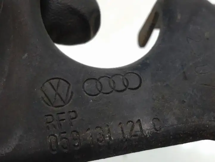 Audi A6 Allroad C6 (2006 - 2008) 059131121C Кронштейн охладителя EGR — фото 5
