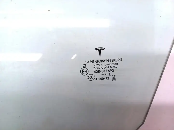 Tesla Model Y (2019 - 2024) 43R-011693 Стекло передней двери — фото 3
