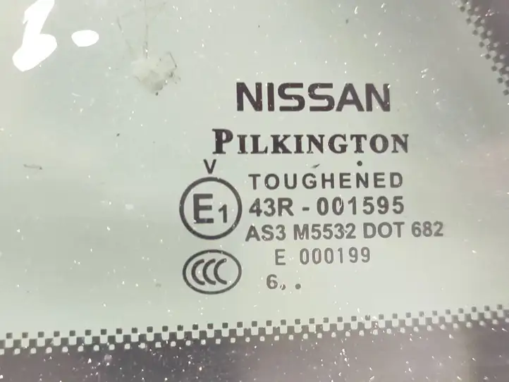 Nissan Qashqai (2013 - 2017) 43R001595 Заднее боковое стекло — фото 4