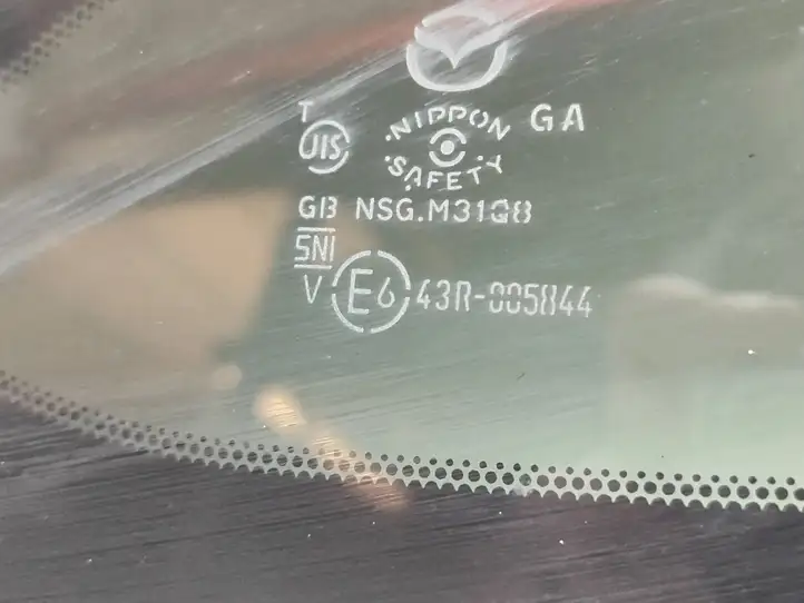 Mazda CX-3 (2015 - 2018) 43R005844 Заднее боковое стекло — фото 3