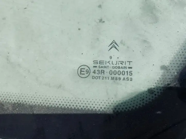 Citroen Xsara Picasso (1999 - 2012) Треугольное стекло кузова — фото 3
