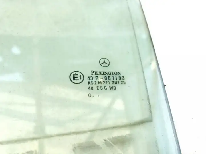 Mercedes-Benz E W210 (1995 - 2002) Стекло задней двери — фото 2