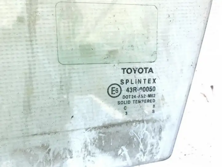 Toyota Avensis T220 (2000 - 2003) Стекло передней двери — фото 2