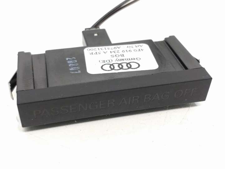 4F0919234A Audi A6 Allroad C6 Keleivio oro pagalvės jungtukas