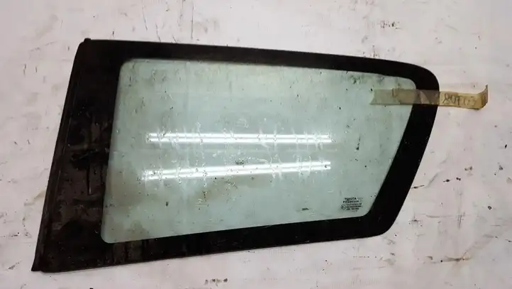 Toyota Corolla E120 E130 (2000 - 2004) Заднее боковое стекло — фото 1