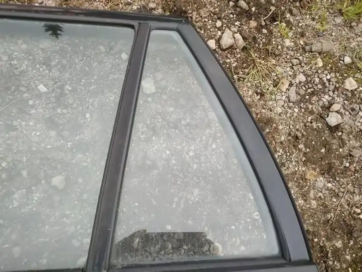 Toyota Corolla E120 E130 (2000 - 2004) Форточка двери — фото 1