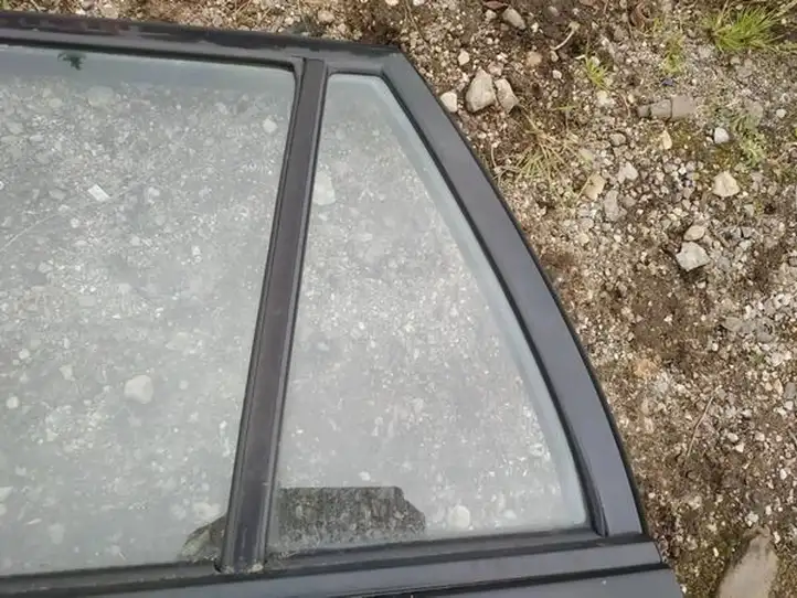 Toyota Corolla E120 E130 (2000 - 2004) Форточка двери — фото 2