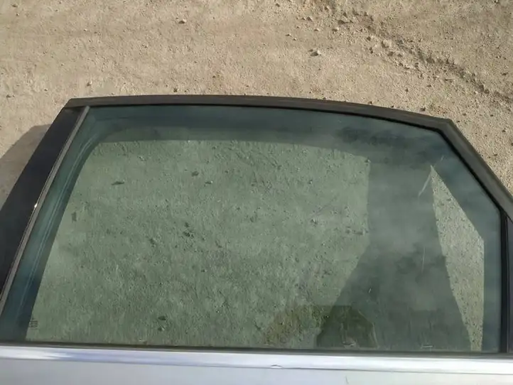 Audi A4 S4 B8 8K (2007 - 2011) Стекло задней двери — фото 2