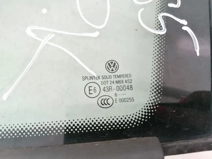 Volkswagen Touran I (2003 - 2010) Треугольное стекло кузова — фото 2