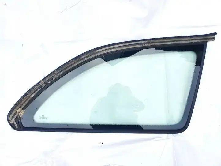 Skoda Octavia Mk2 (1Z) (2004 - 2013) Заднее боковое стекло — фото 1