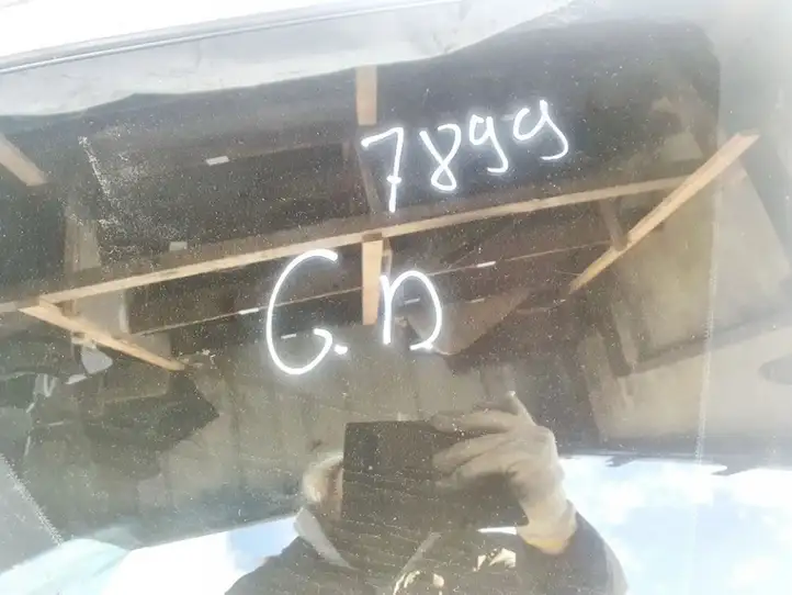 Toyota Avensis Verso (2001 - 2004)   Заднее боковое стекло кузова