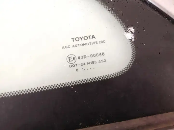 Toyota Avensis T270 (2012 - 2015) Заднее боковое стекло — фото 2