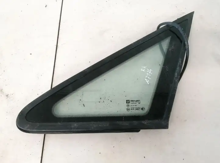Opel Zafira B (2003 - 2006) 43r008577 Треугольное стекло кузова — фото 1