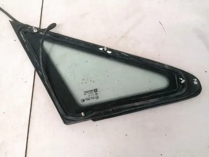 Opel Zafira B (2003 - 2006) 43r008577 Треугольное стекло кузова — фото 2