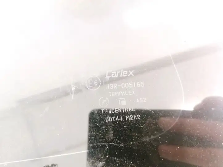 Mazda Premacy (1999 - 2005) Заднее боковое стекло — фото 2
