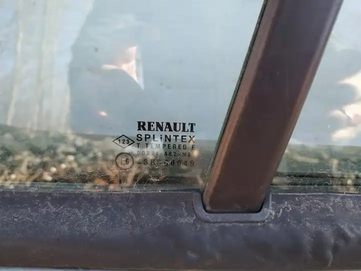 Renault Scenic I (1996 - 2003) Форточка двери — фото 2