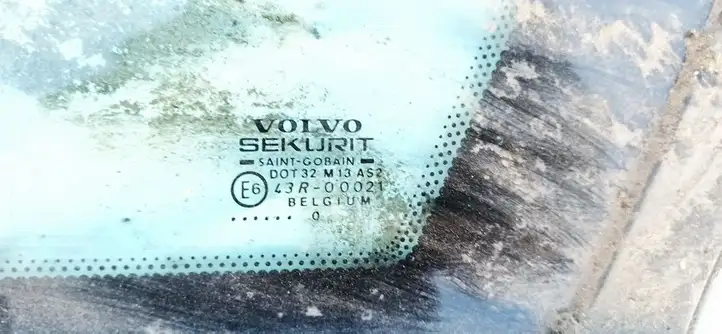 Volvo S40, V40 (2000 - 2004) Заднее боковое стекло — фото 2