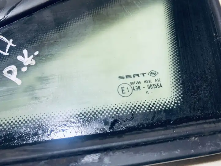 Seat Ibiza IV (6J,6P) (2008 - 2017) Треугольное стекло кузова — фото 2