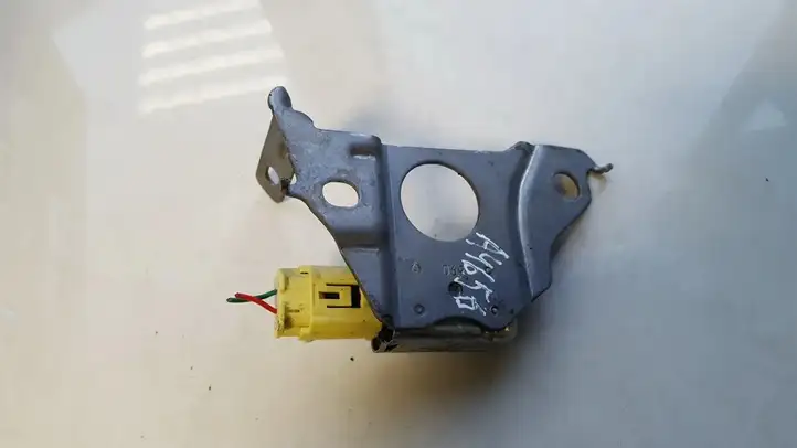 Toyota RAV 4 (XA20) (2000 - 2005) 8983442020 Датчик удара SRS — фото 2