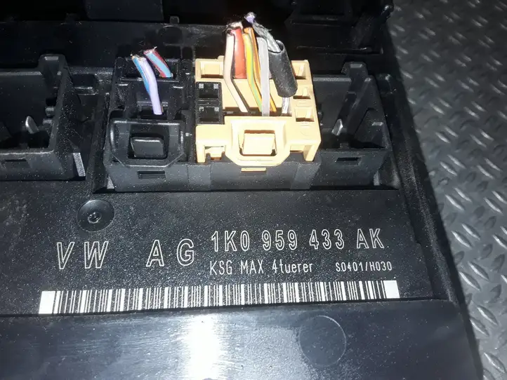 Volkswagen Golf V (2003 - 2009) 1K0959433AK Модуль комфорта — фото 2