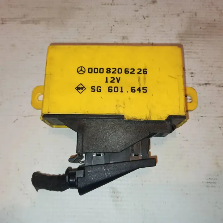 Mercedes-Benz Vito Viano W638 (1996 - 2003)  0008206226 Блок управления сиденьем