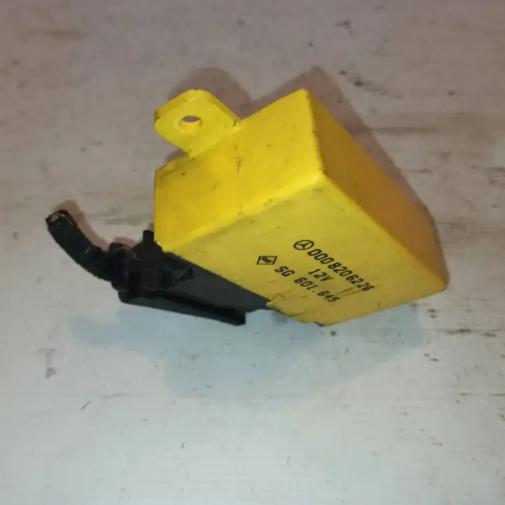 Mercedes-Benz Vito Viano W638 (1996 - 2003)  0008206226 Блок управления сиденьем