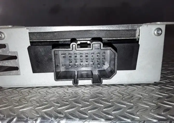 Audi A4 S4 B6 8E 8H (2000 - 2006) 8E5035223 Усилитель звука — фото 5