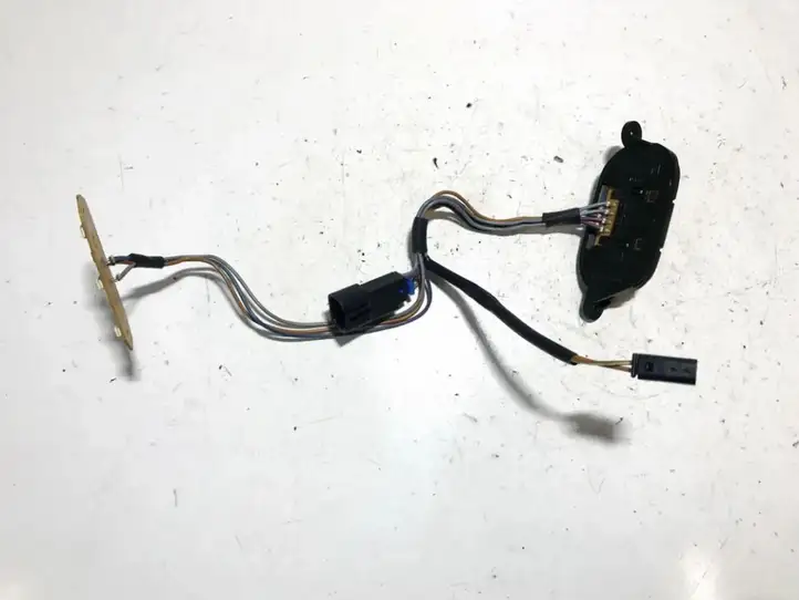 Opel Vectra B (1999 - 2002) 90508669 Кнопки на рулевом колесе — фото 2