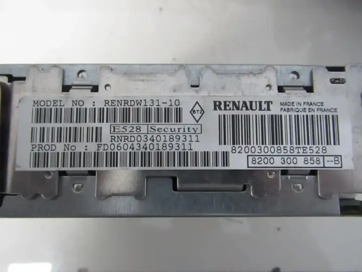 Renault Megane II (2002 - 2005) renrdw13110 Магнитола / мультимедийная система — фото 5