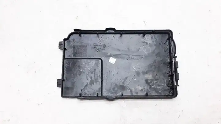 Volkswagen Golf V (2003 - 2009) 1k0915443 Крышка ящика аккумулятора — фото 2