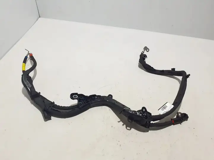 Volvo XC60 (2017 - ) 32287559 Плюсовой провод аккумулятора — фото 1