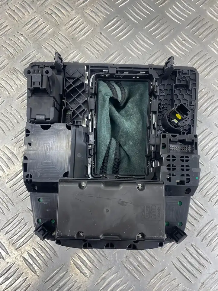 Audi A7 (2010 - 2014)  4G2919612L Центральный пульт управления