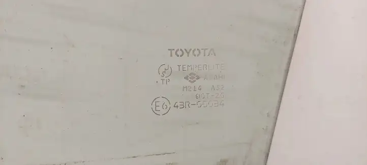 Toyota Avensis Verso (2004 - 2009) 43R00034 Стекло передней двери — фото 4