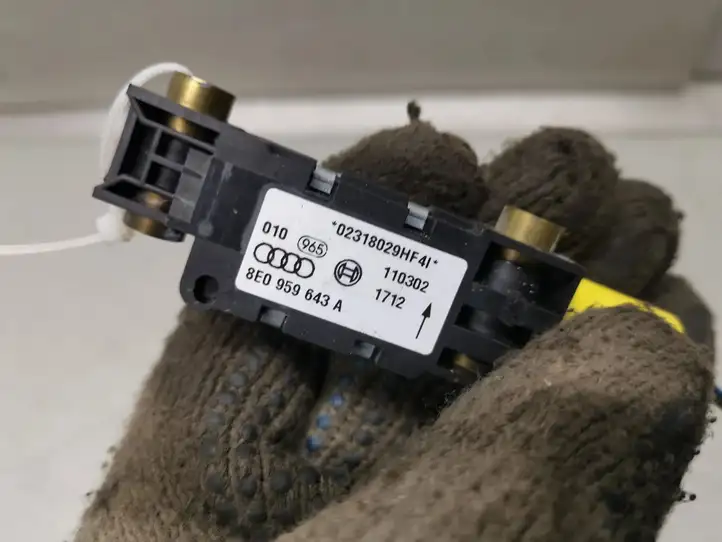 Audi A4 S4 B6 8E 8H (2000 - 2006) 8E0959643A Датчик удара SRS — фото 2