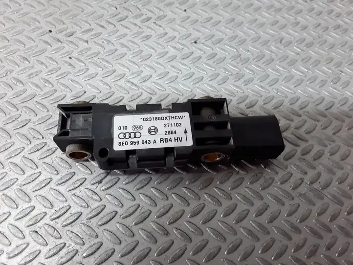 Audi A4 S4 B6 8E 8H (2000 - 2006) 8E0959643A Датчик удара SRS — фото 1