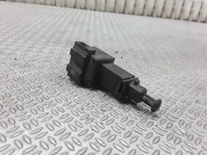 Ford Galaxy (2000 - 2006)  1J0945511A Датчик тормозной педали